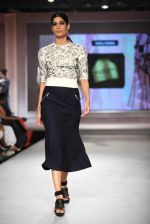 Model walks for Rahul Mishra in Kolkata for Blenders show on 8th Nov 2015